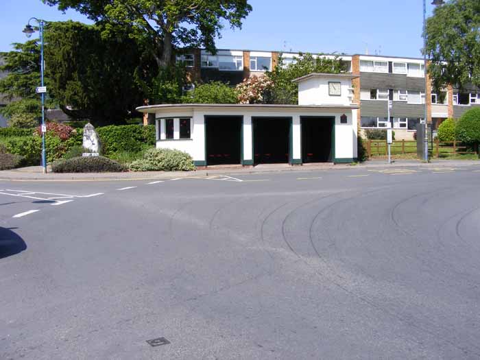 Bus shelter and Chestnut Court