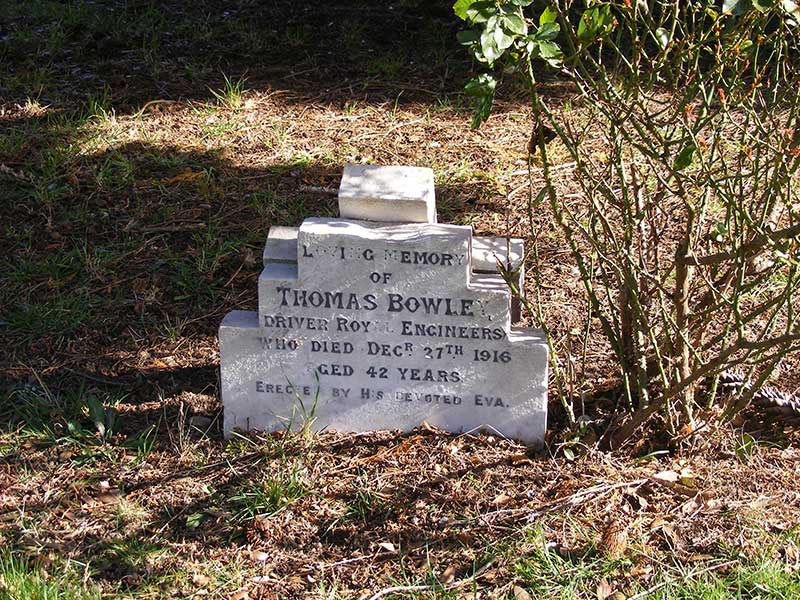 Grave of Thomas Bowley