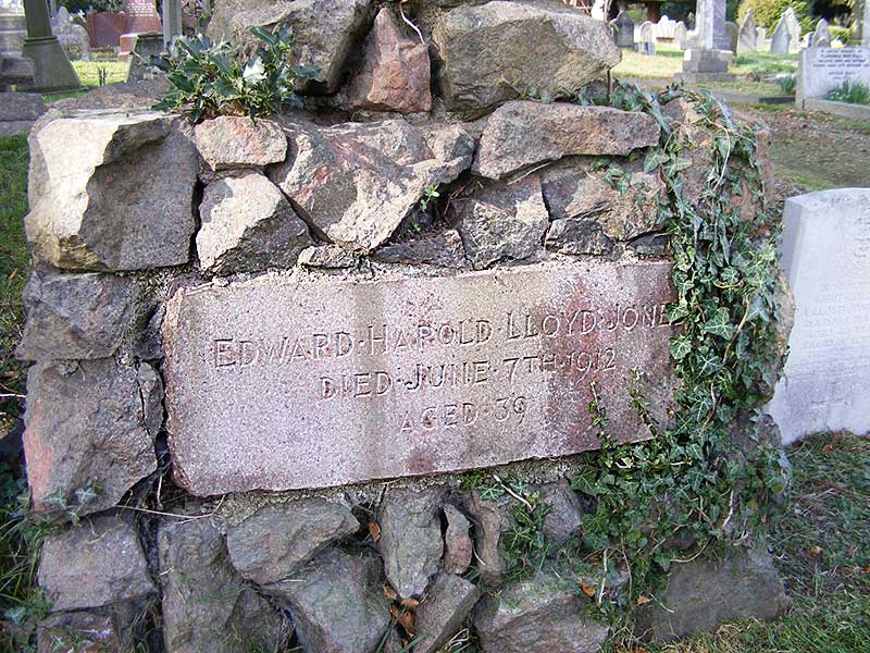 Memorial to Edward Harold Lloyd-Jones