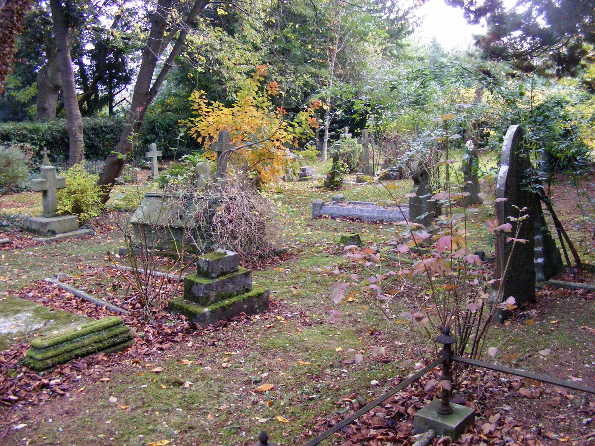 St Peters churchyard