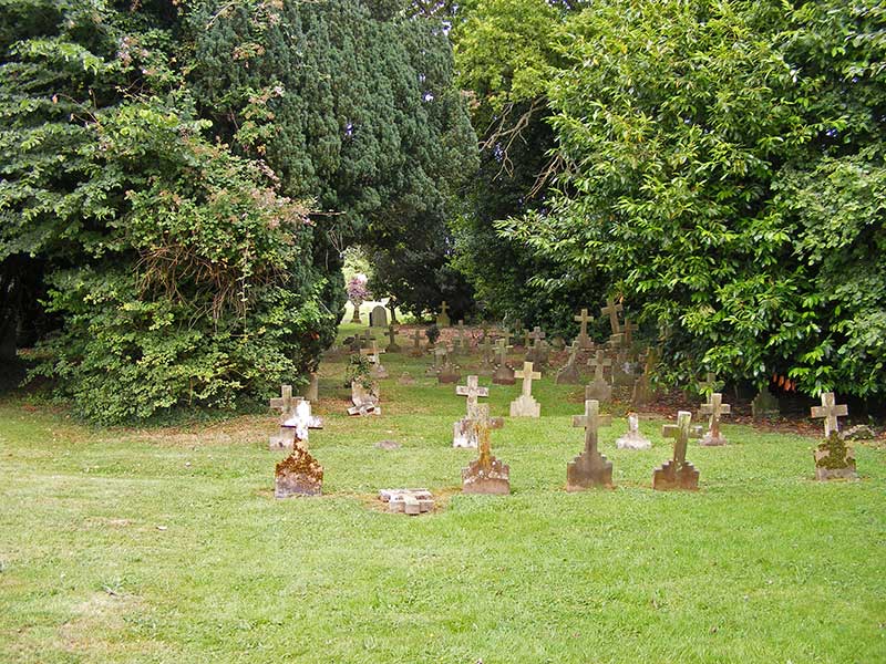 Old section of Newland churchyard
